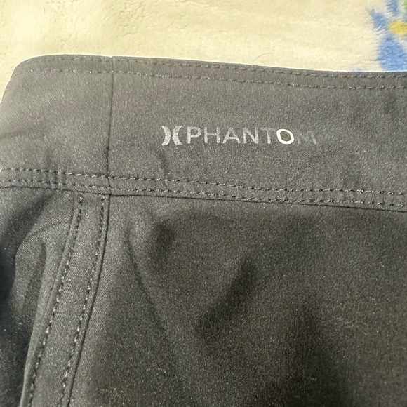 Men’s Hurley size 36 board shorts - Picture 3 of 7